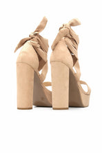 Load image into Gallery viewer, Plot Twist Heel - Natural
