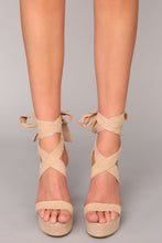 Load image into Gallery viewer, Plot Twist Heel - Natural
