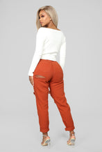 Load image into Gallery viewer, Twisted Sista Top - Cream
